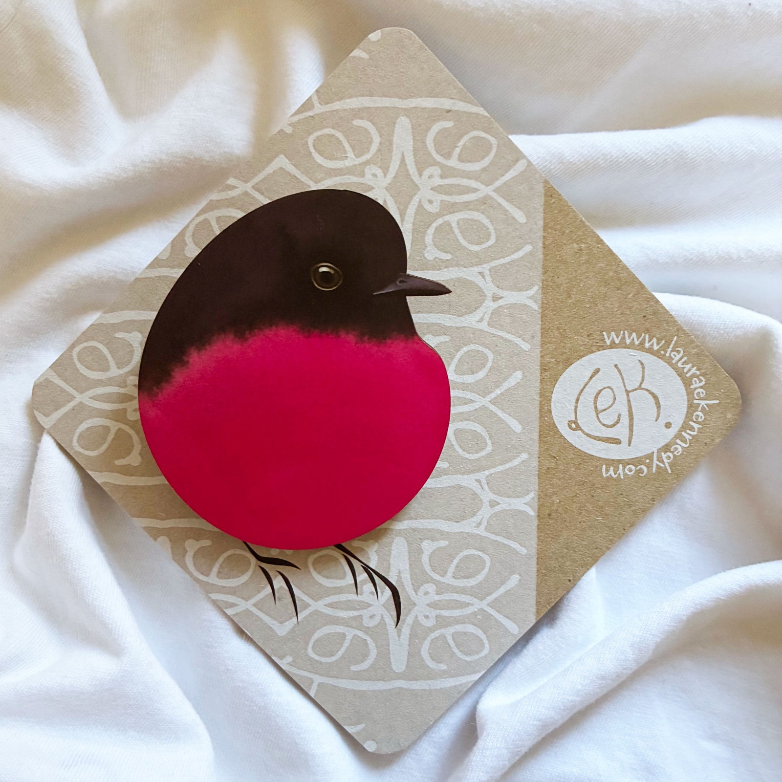 Lek Projects - Brooch - Pink Robin