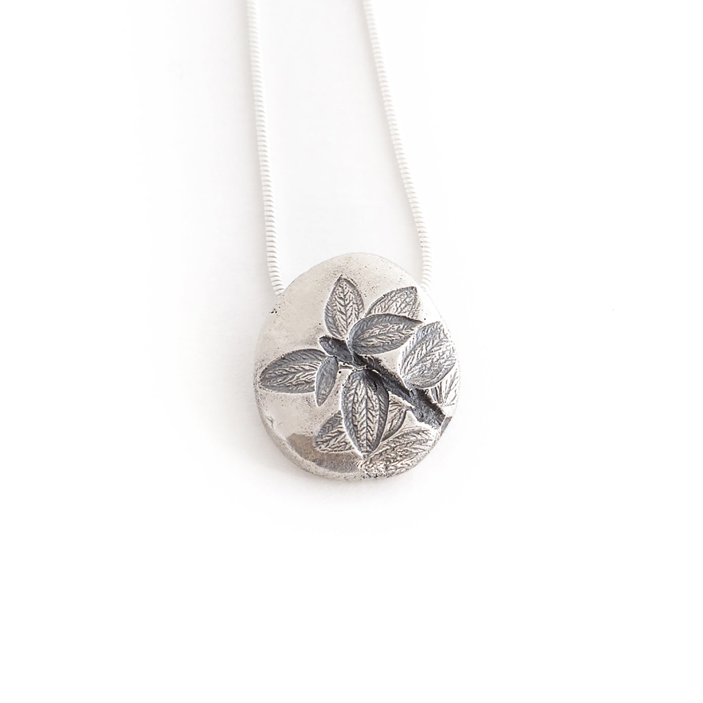 Olivia Hickey - Pebble Collection - Pendant - Baurea