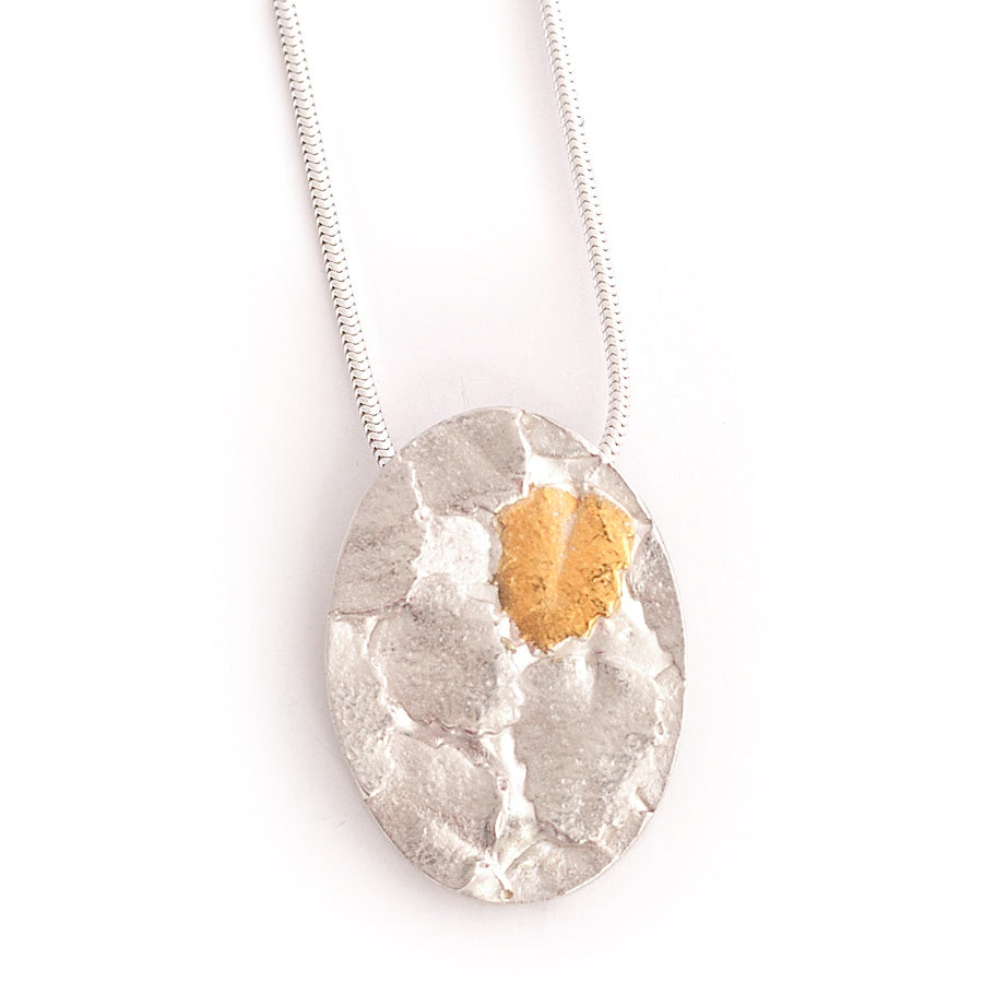 Olivia Hickey - Cameo Collection - Pendant - Myrtle Beech - 24 Carat Gold