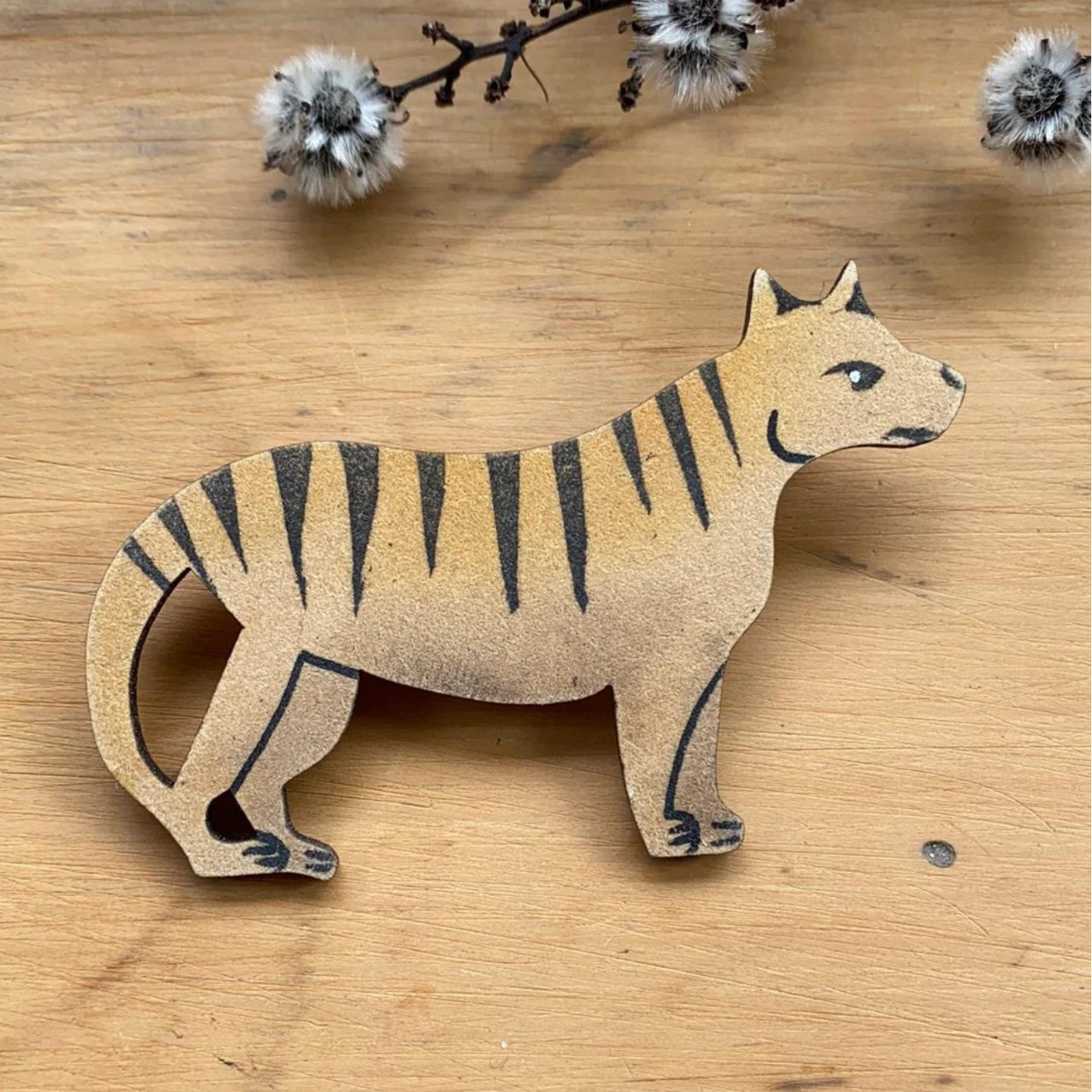 PIGMENT Monica Reeve - Brooch - Tasmanian Tiger