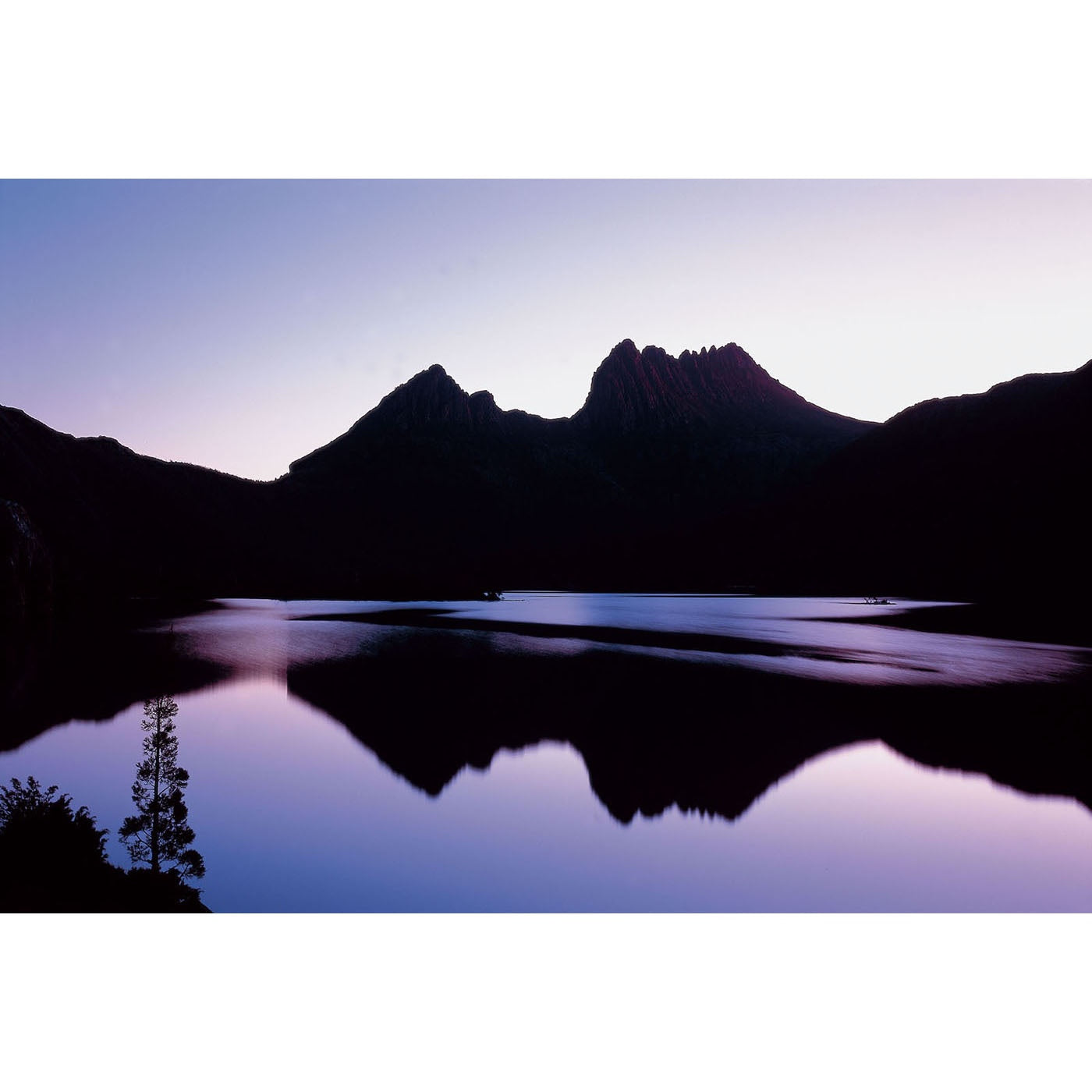Rob Blakers - Cradle Mountain - Dusk at Dove Lake